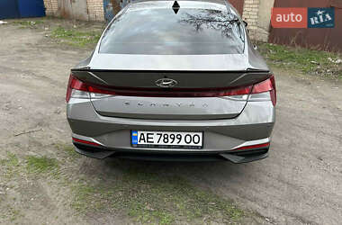 Седан Hyundai Elantra 2022 в 