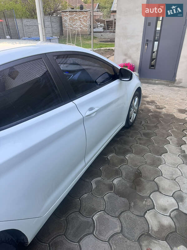 Седан Hyundai Elantra 2012 в Запорожье
