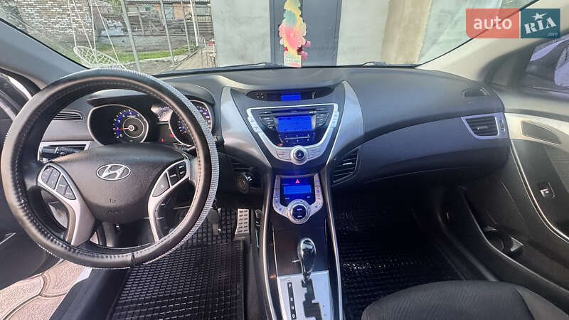 Седан Hyundai Elantra 2012 в Запорожье