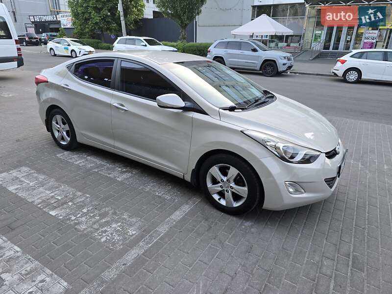 Седан Hyundai Elantra 2012 в Києві фото 5 Седан Hyundai Elantra 2012 в Києві