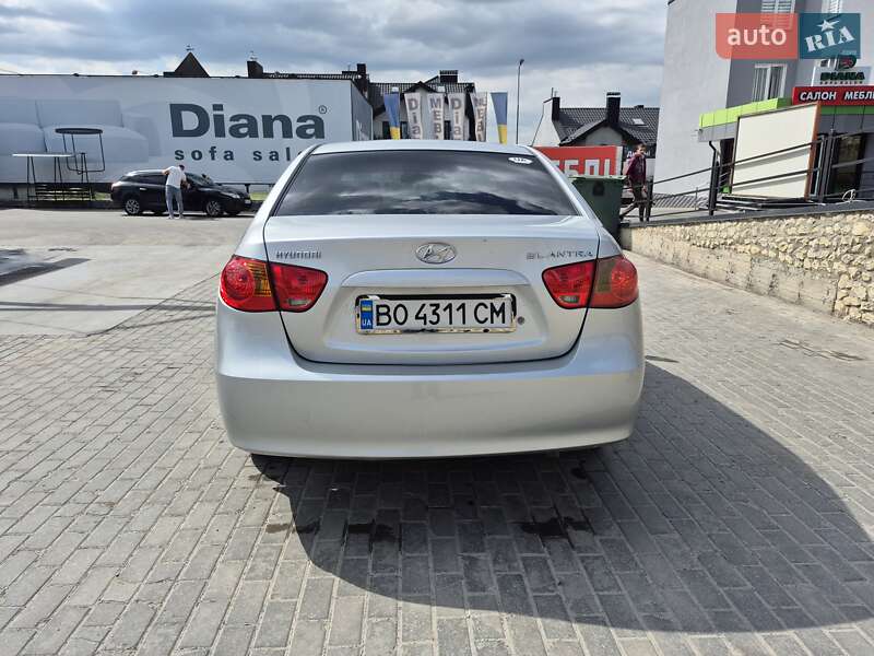 Седан Hyundai Elantra 2008 в Тернополі