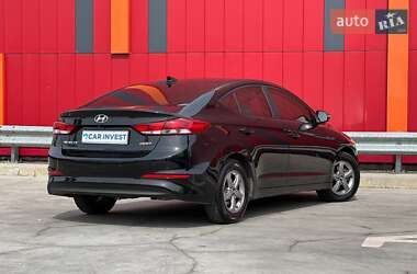 Седан Hyundai Elantra 2016 в 