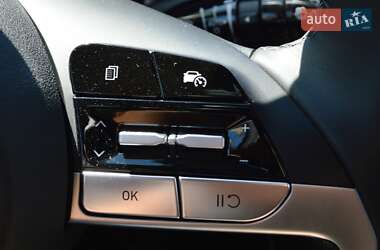 Седан Hyundai Elantra 2024 в 