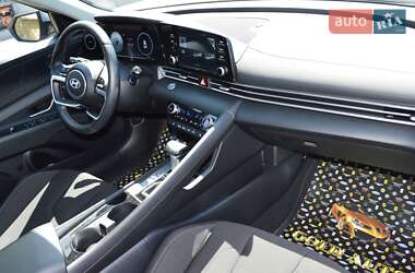 Седан Hyundai Elantra 2024 в 