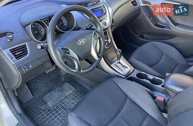 Седан Hyundai Elantra 2012 в 
