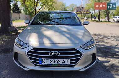 Седан Hyundai Elantra 2018 в 