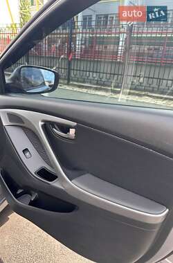 Седан Hyundai Elantra 2012 в 