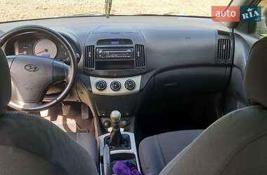Седан Hyundai Elantra 2008 в 