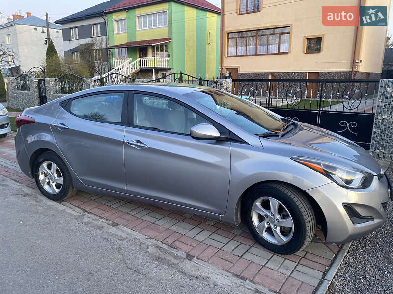 Седан Hyundai Elantra 2014 в Новом Ярычеве