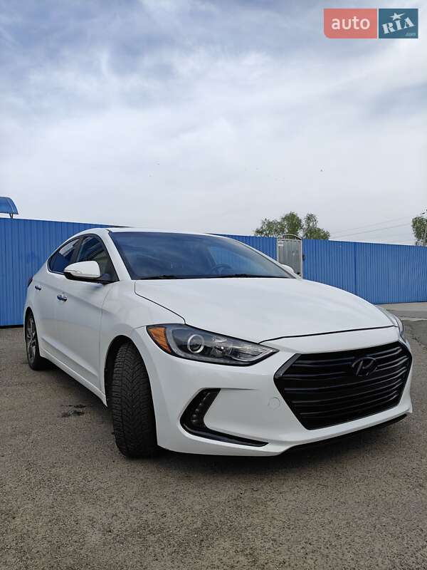 Hyundai Elantra 2016