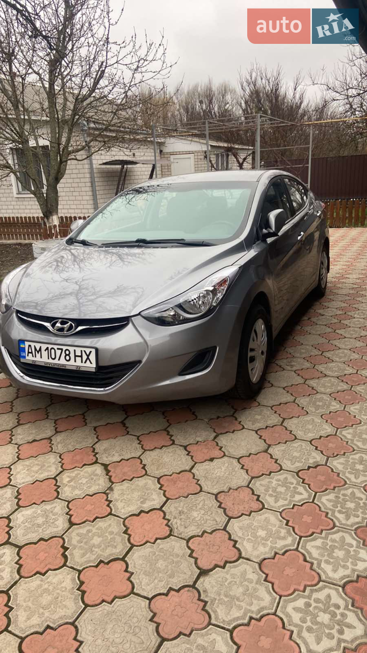 2014 Hyundai Elantra - мініатюра 18