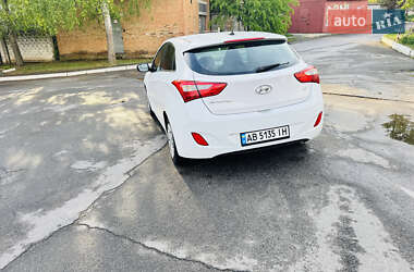 Хетчбек Hyundai Elantra 2015 в 