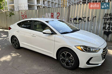 Седан Hyundai Elantra 2017 в 
