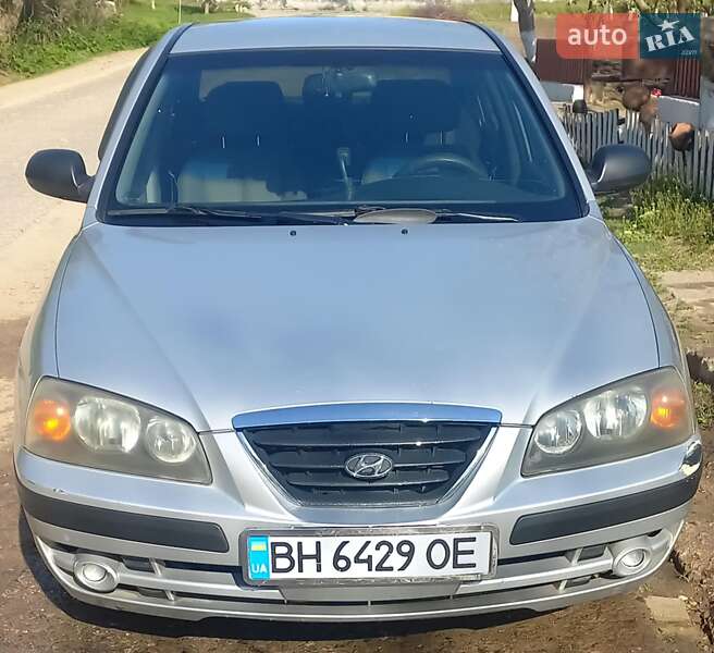 Hyundai Elantra 2004