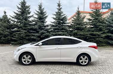 Седан Hyundai Elantra 2013 в 