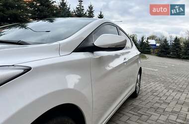Седан Hyundai Elantra 2013 в 
