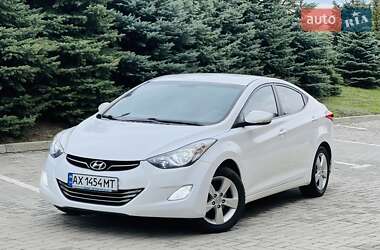 Седан Hyundai Elantra 2013 в Харкові