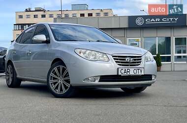 Седан Hyundai Elantra 2011 в Києві