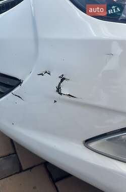 Седан Hyundai Elantra 2012 в 