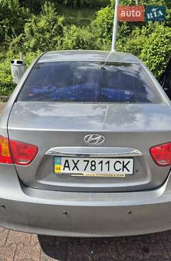 Седан Hyundai Elantra 2011 в 