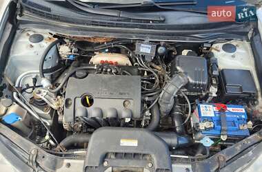 Седан Hyundai Elantra 2008 в 
