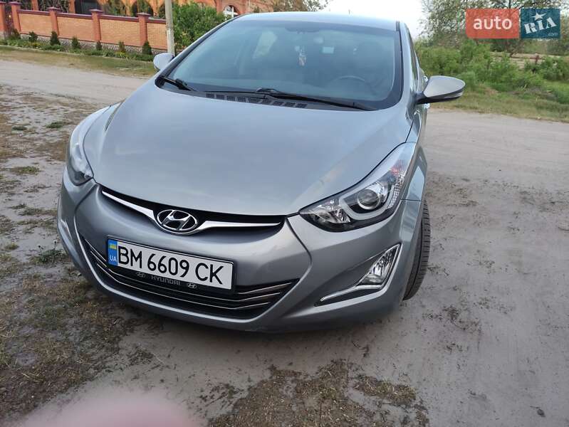 Седан Hyundai Elantra 2015 в Ахтырке