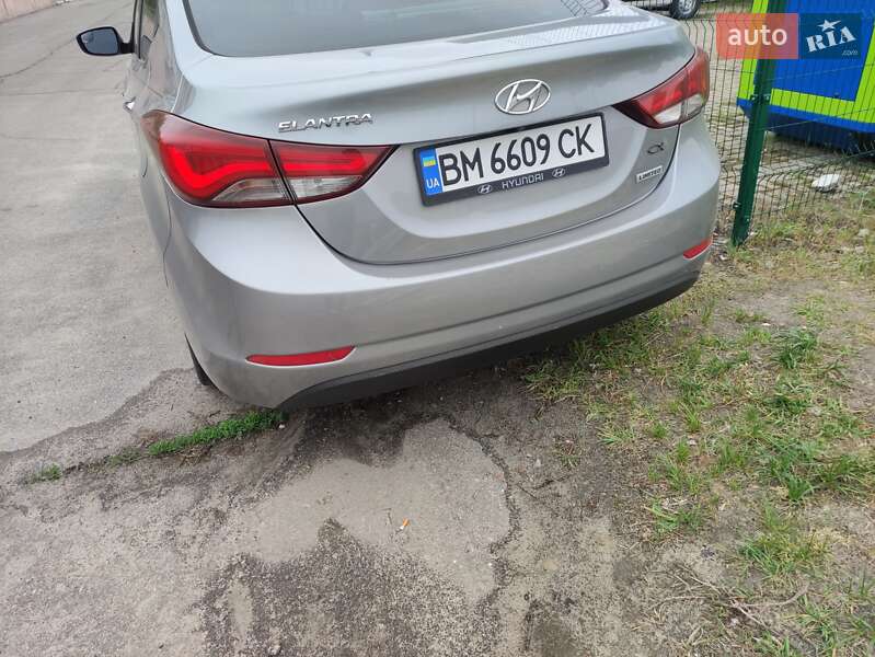 Седан Hyundai Elantra 2015 в Ахтырке