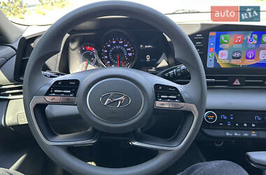 Седан Hyundai Elantra 2022 в 