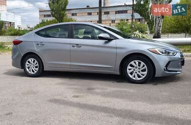 Седан Hyundai Elantra 2016 в 