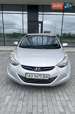 Седан Hyundai Elantra 2011 в 
