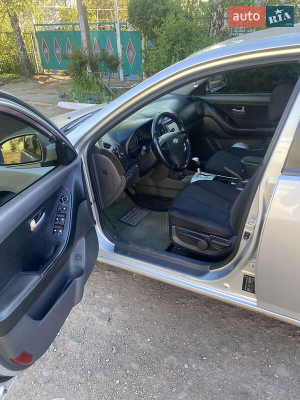 Седан Hyundai Elantra 2007 в Доманевке