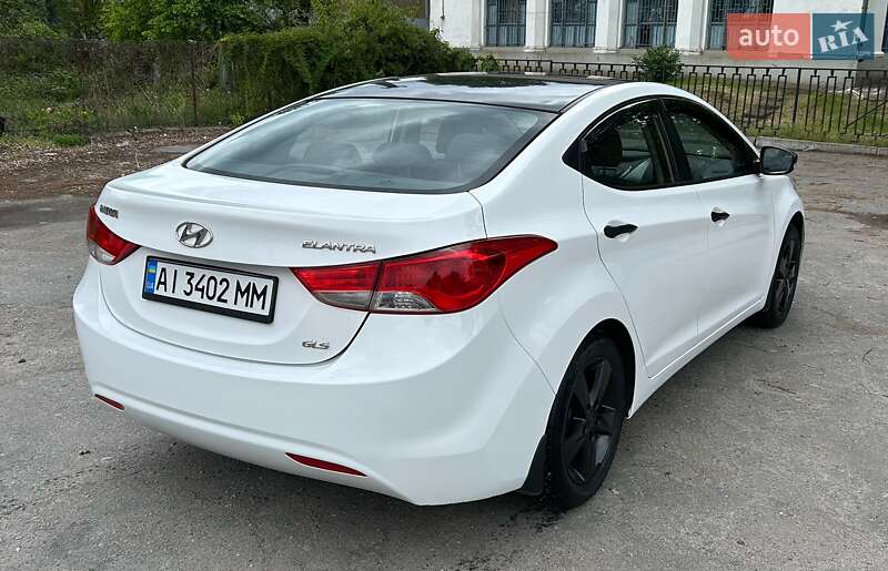 Седан Hyundai Elantra 2013 в Переяславе