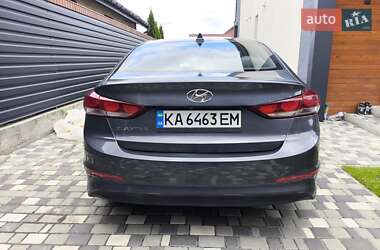 Седан Hyundai Elantra 2018 в 