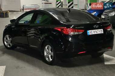 Седан Hyundai Elantra 2013 в 
