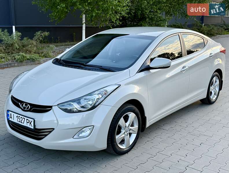 Седан Hyundai Elantra 2012 в 