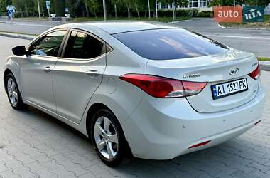 Седан Hyundai Elantra 2012 в 