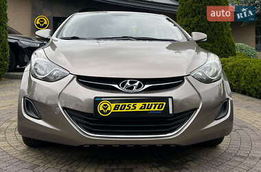 Седан Hyundai Elantra 2013 в 
