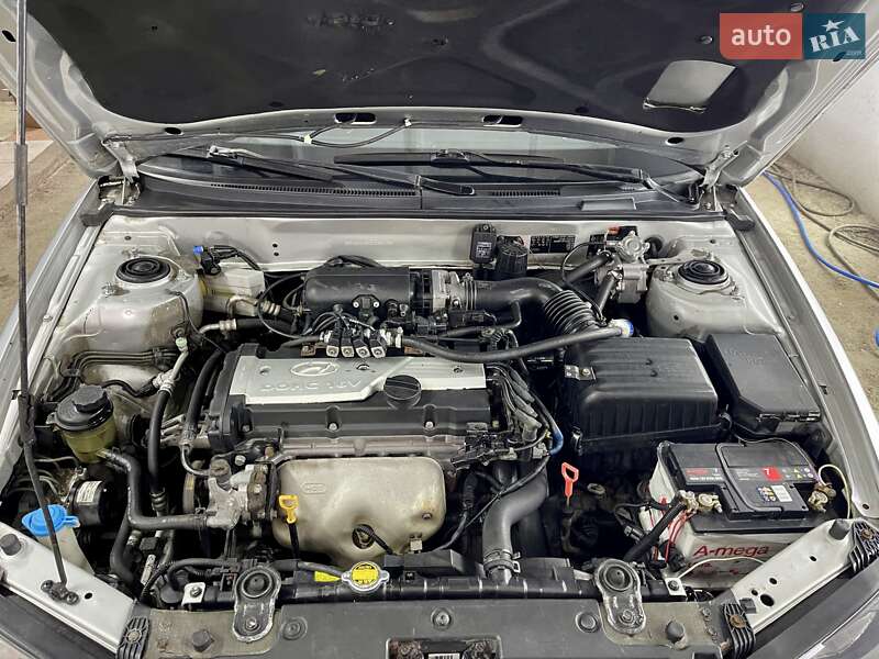 Седан Hyundai Elantra 2005 в Тернополе