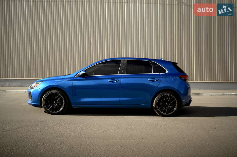 Хэтчбек Hyundai Elantra 2017 в Полтаве