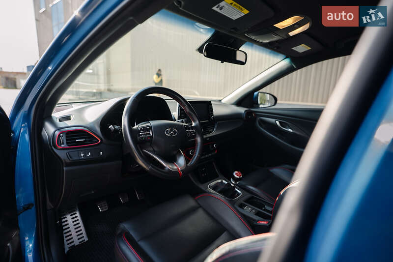 Хэтчбек Hyundai Elantra 2017 в Полтаве