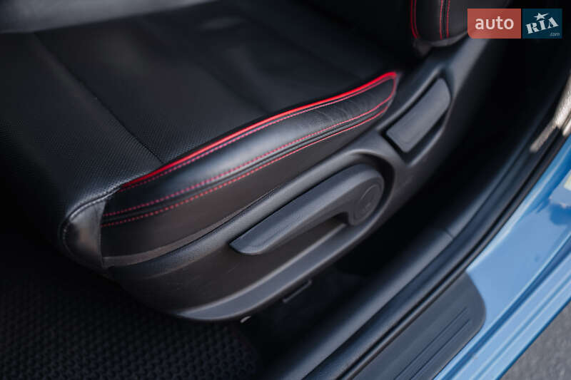 Хэтчбек Hyundai Elantra 2017 в Полтаве