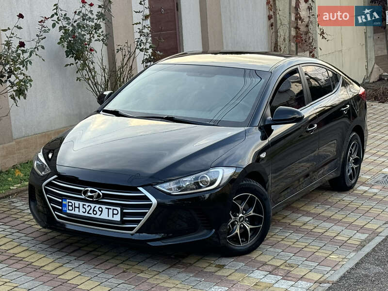 Hyundai Elantra 2016