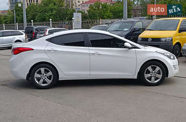 Седан Hyundai Elantra 2012 в 