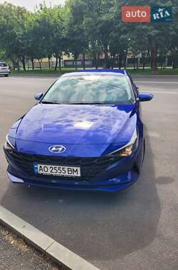Седан Hyundai Elantra 2021 в 