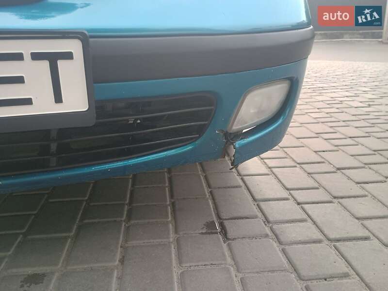 Седан Hyundai Elantra 2000 в Первомайске