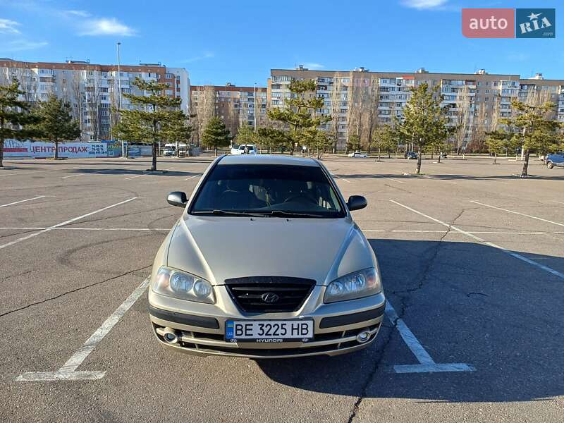 Седан Hyundai Elantra 2005 в 