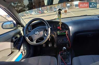 Седан Hyundai Elantra 2005 в 