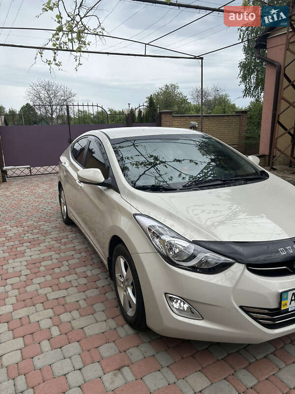 Седан Hyundai Elantra 2013 в Харкові фото 3 Седан Hyundai Elantra 2013 в Харкові