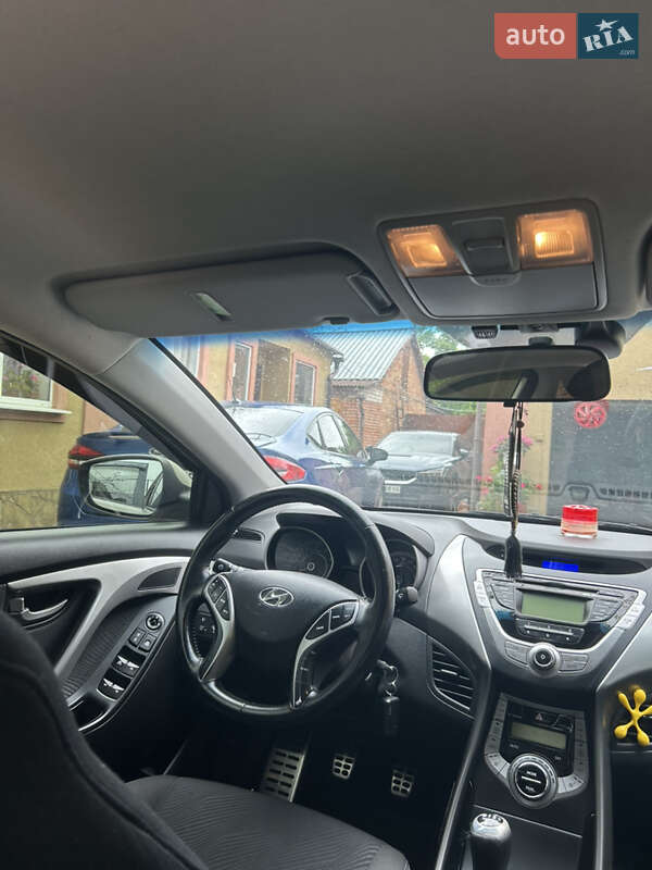 Седан Hyundai Elantra 2013 в Харкові фото 15 Седан Hyundai Elantra 2013 в Харкові