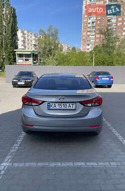 Седан Hyundai Elantra 2014 в 
